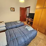 Paikos Townhouse, Hot Springs * Konstantia