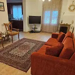 Paikos Townhouse, Hot Springs *