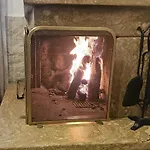 Paikos Townhouse, Hot Springs Konstantia