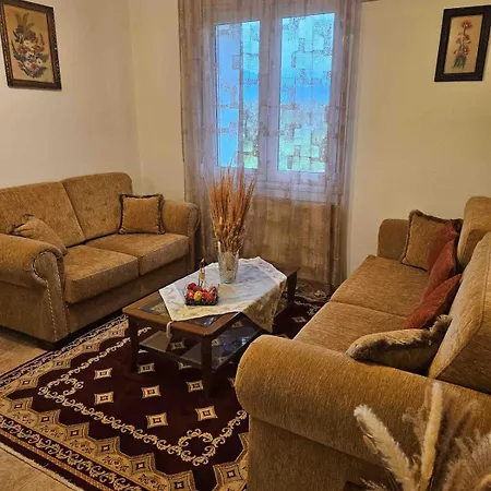 Paikos Townhouse, Hot Springs * Konstantia