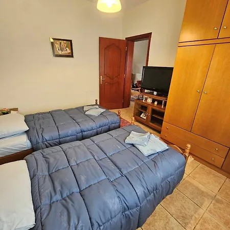 Paikos Townhouse, Hot Springs * Konstantia