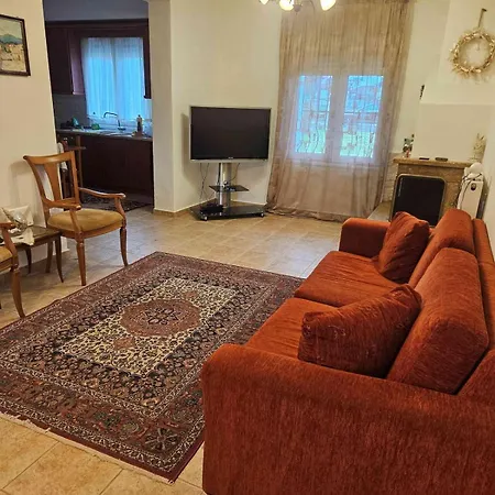 Paikos Townhouse, Hot Springs *
