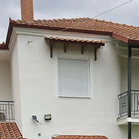 Paikos Townhouse, Hot Springs